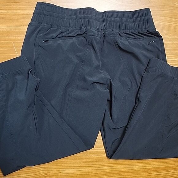 Athleta La Viva Capri Womens Joggers Sz 2 Black Cropped Stretch Pants 63791 - Picture 7 of 11
